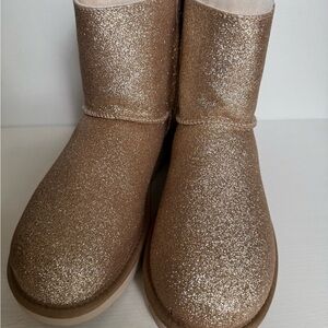 UGG Women's Short Glitter Winter Boots in Metallic Gold